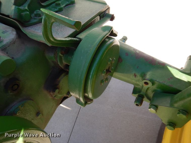 image for item KH9051 1938 John Deere B  tractor