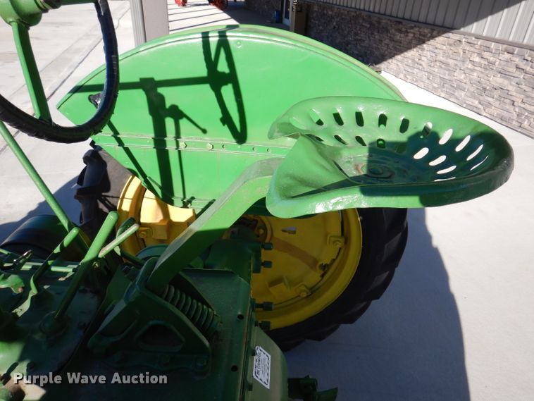 image for item KH9051 1938 John Deere B  tractor