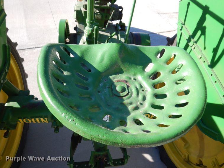 image for item KH9051 1938 John Deere B  tractor