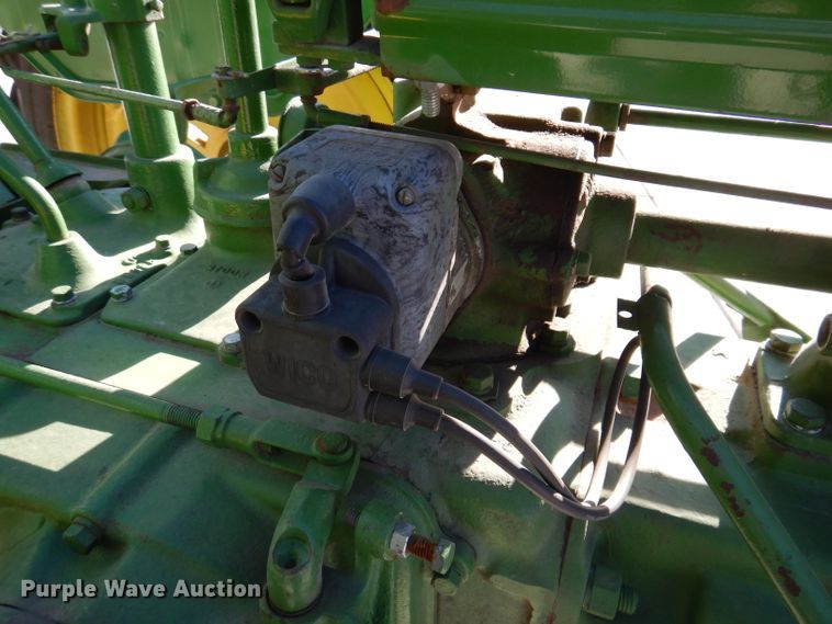 image for item KH9051 1938 John Deere B  tractor