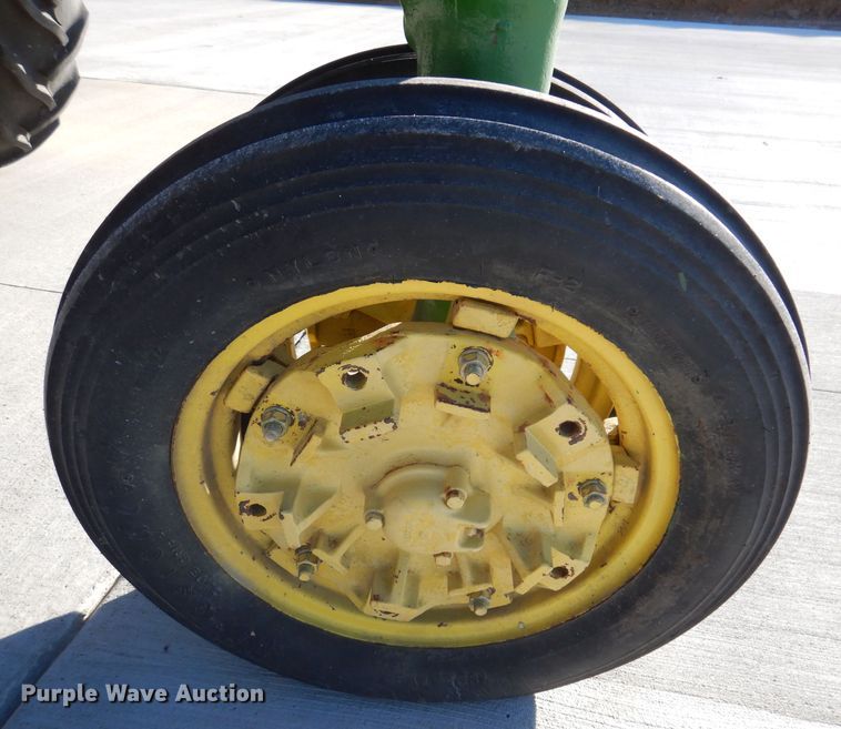 image for item KH9051 1938 John Deere B  tractor