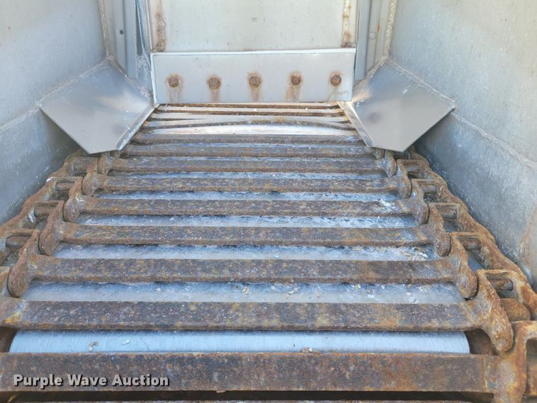 image for item KH9917 2000 International 4900  applicator truck