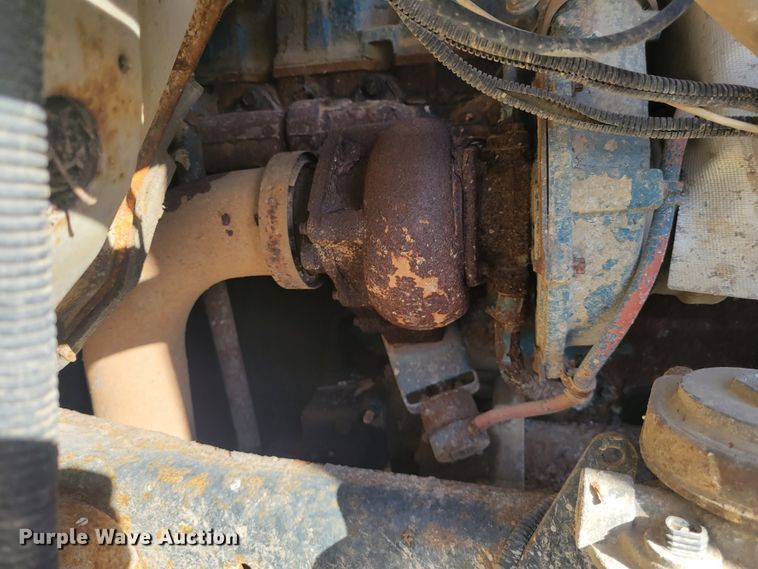 image for item KH9917 2000 International 4900  applicator truck