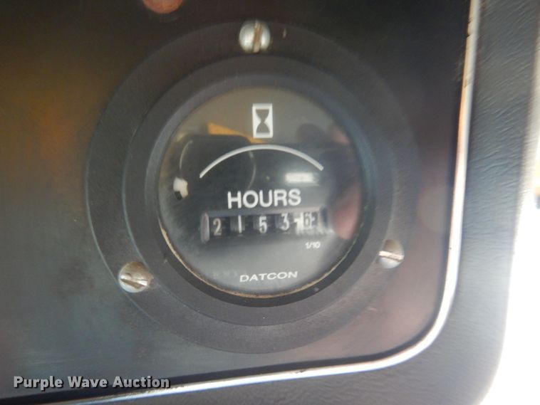 image for item DH8147 1995 Ford L9000  semi truck