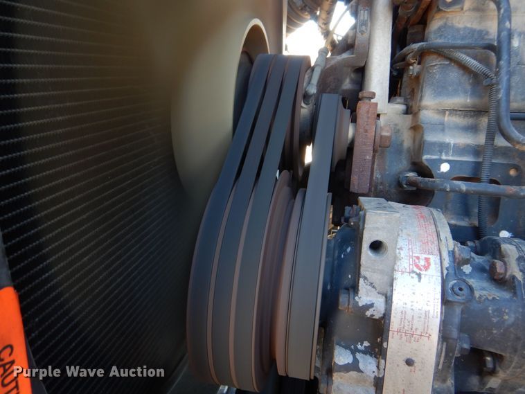 image for item DH8147 1995 Ford L9000  semi truck