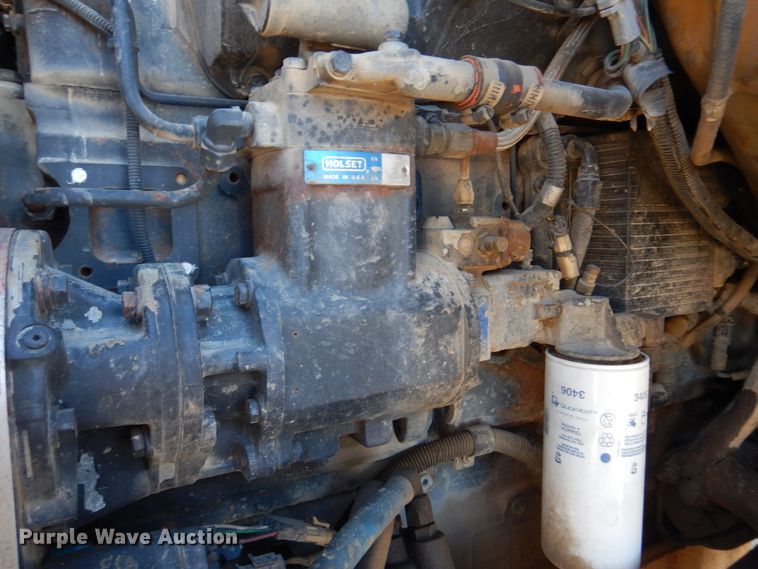 image for item DH8147 1995 Ford L9000  semi truck