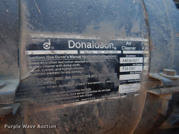 image for item DH8147 1995 Ford L9000  semi truck