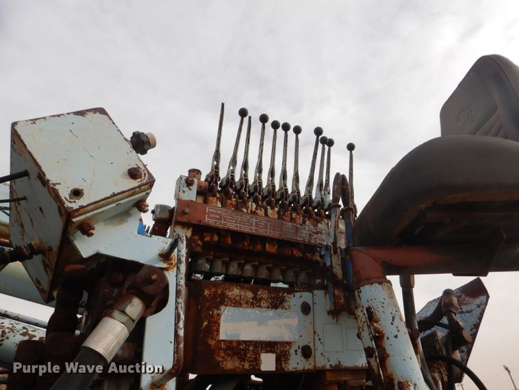 image for item DJ8895 1975 Ford 9000  pressure digger truck