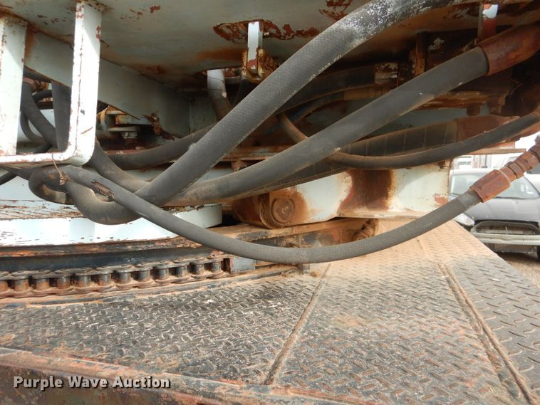 image for item DJ8895 1975 Ford 9000  pressure digger truck