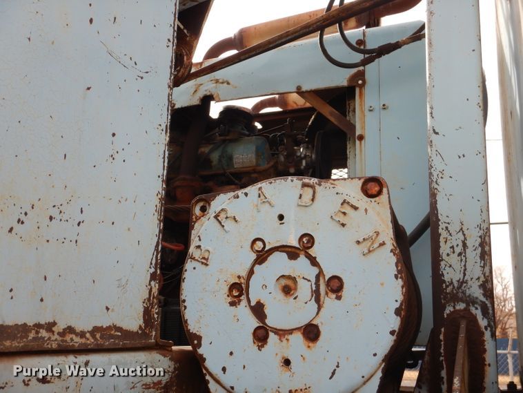 image for item DJ8895 1975 Ford 9000  pressure digger truck