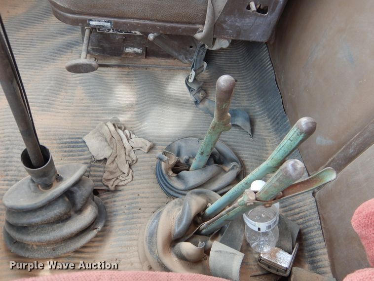 image for item DJ8895 1975 Ford 9000  pressure digger truck