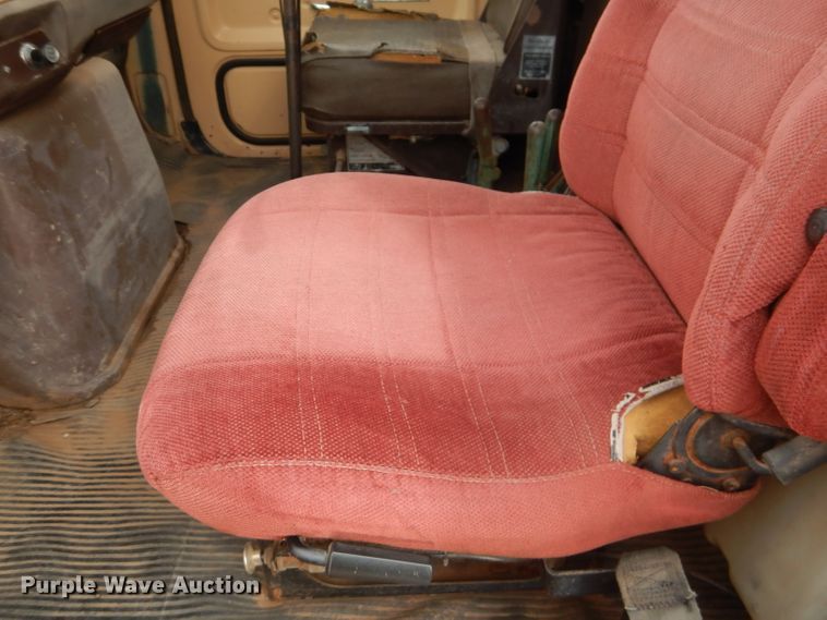 image for item DJ8895 1975 Ford 9000  pressure digger truck