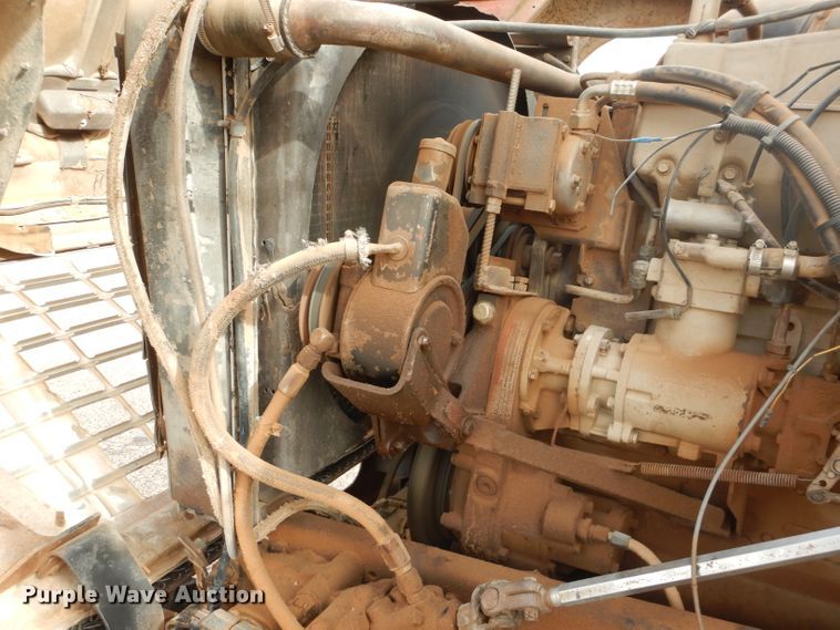 image for item DJ8895 1975 Ford 9000  pressure digger truck