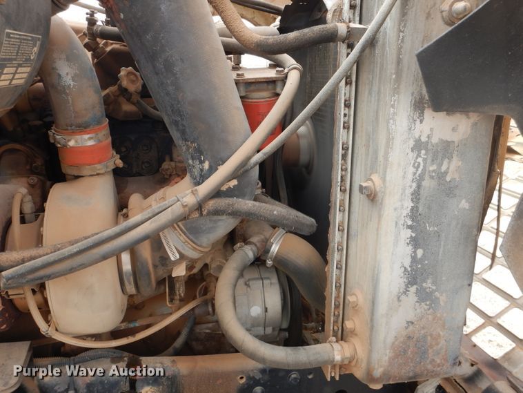 image for item DJ8895 1975 Ford 9000  pressure digger truck