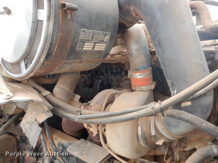 image for item DJ8895 1975 Ford 9000  pressure digger truck