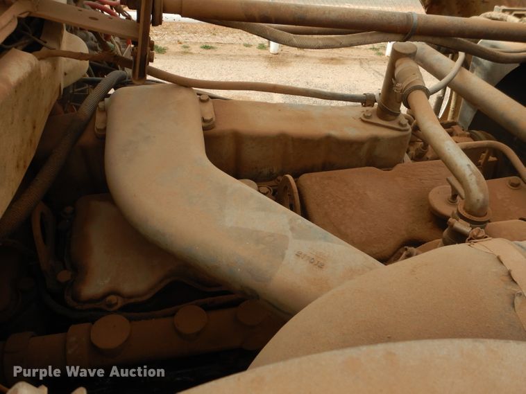 image for item DJ8895 1975 Ford 9000  pressure digger truck