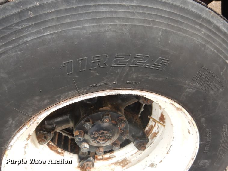 image for item DJ8895 1975 Ford 9000  pressure digger truck