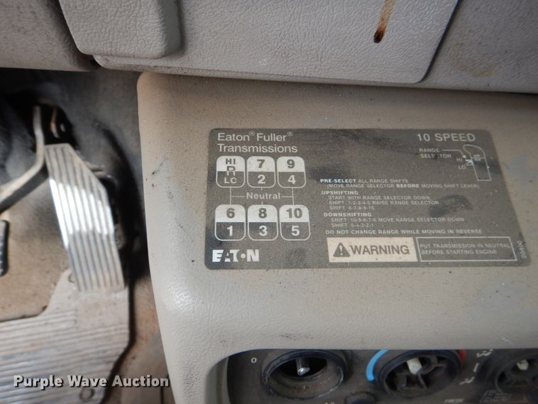 image for item DJ8896 2002 Mack CH612  dump truck