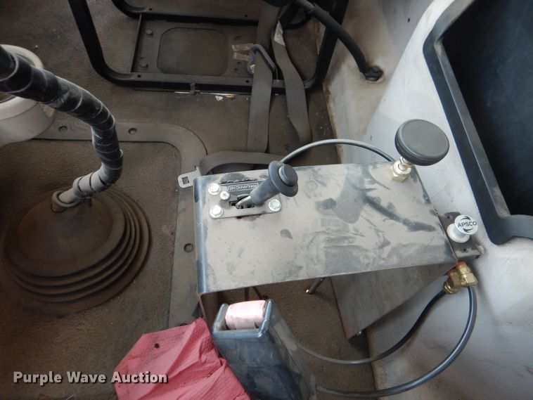 image for item DJ8896 2002 Mack CH612  dump truck