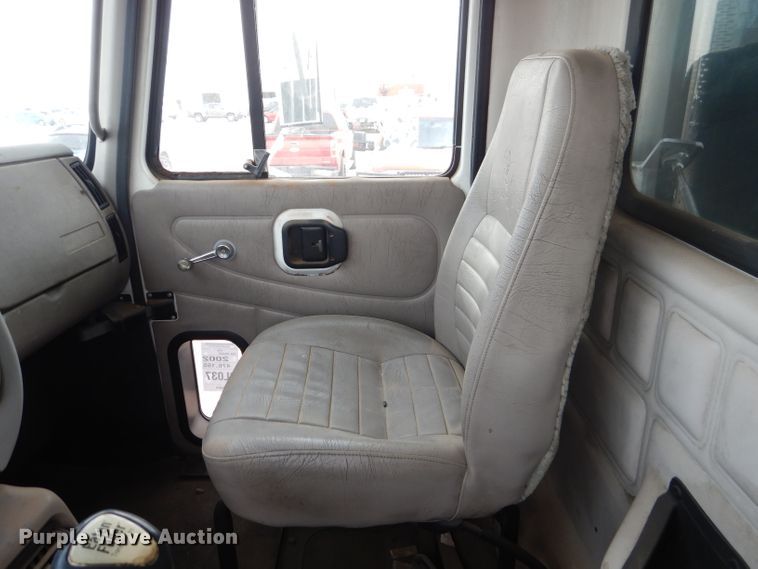 image for item DJ8896 2002 Mack CH612  dump truck