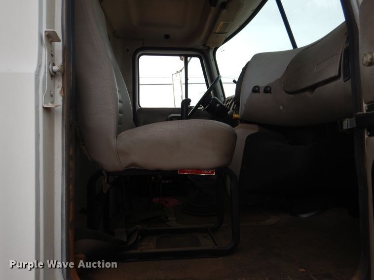 image for item DJ8896 2002 Mack CH612  dump truck