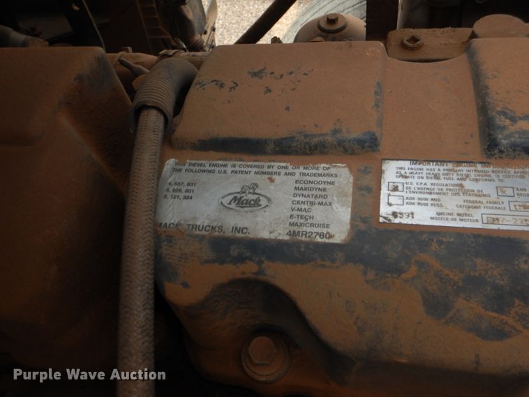 image for item DJ8896 2002 Mack CH612  dump truck