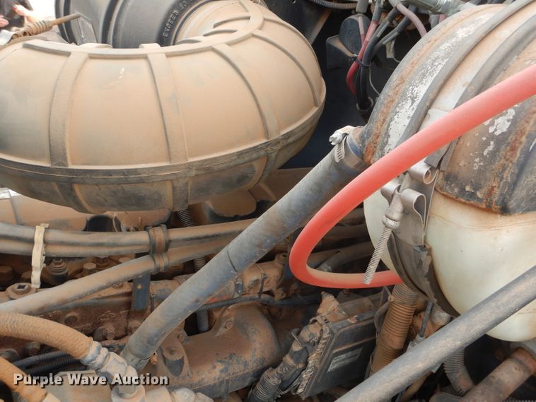 image for item DJ8896 2002 Mack CH612  dump truck