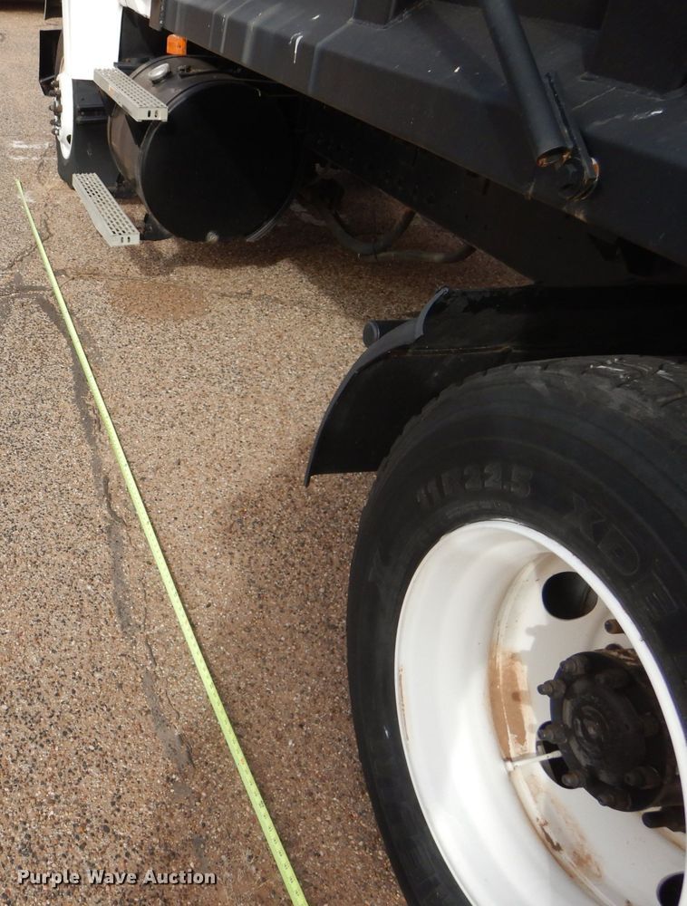 image for item DJ8896 2002 Mack CH612  dump truck