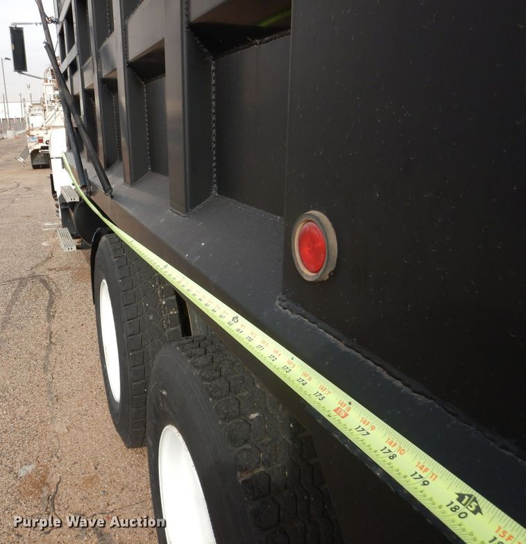 image for item DJ8896 2002 Mack CH612  dump truck