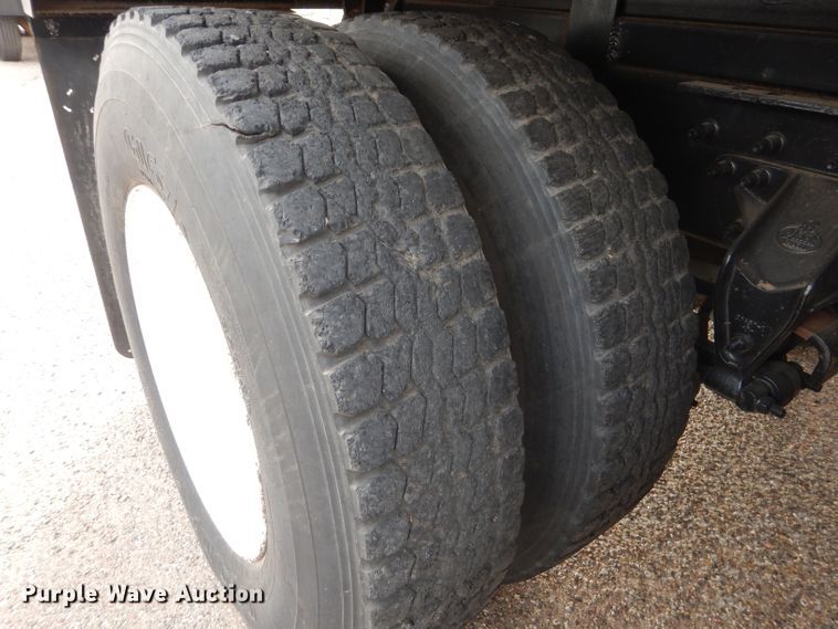 image for item DJ8896 2002 Mack CH612  dump truck