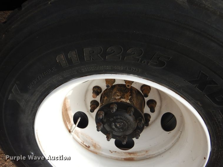 image for item DJ8896 2002 Mack CH612  dump truck