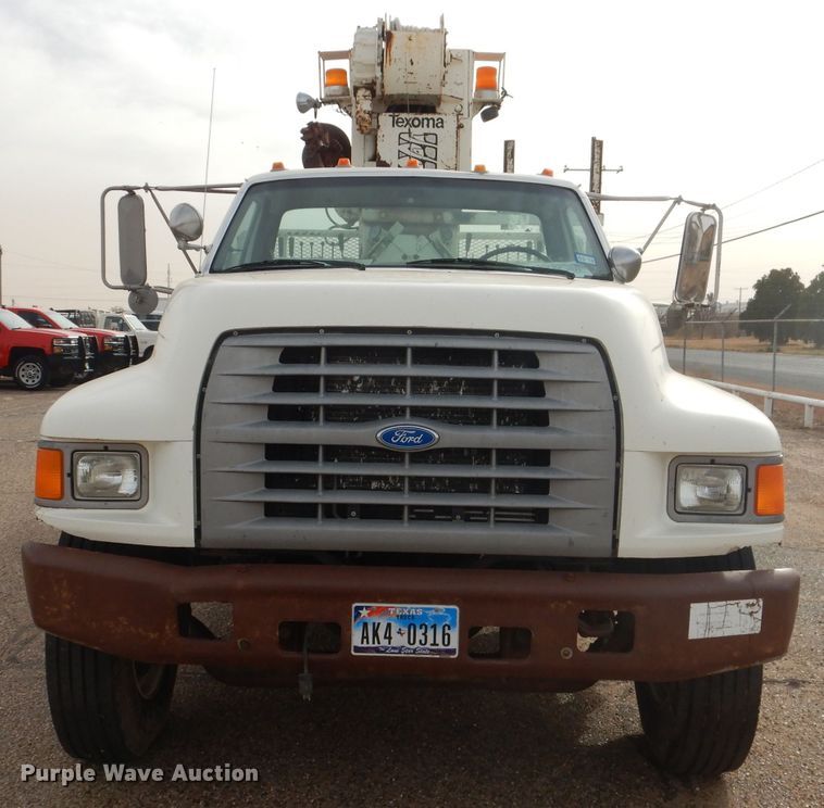 image for item DJ8897 1995 Ford FT900  digger derrick truck