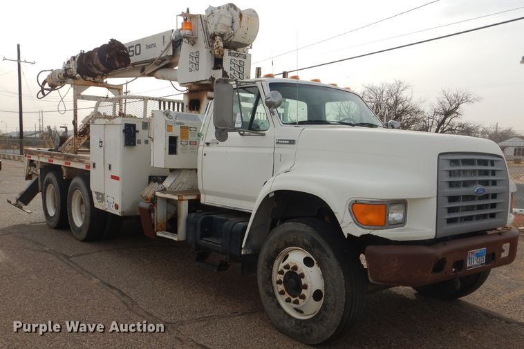 image for item DJ8897 1995 Ford FT900  digger derrick truck