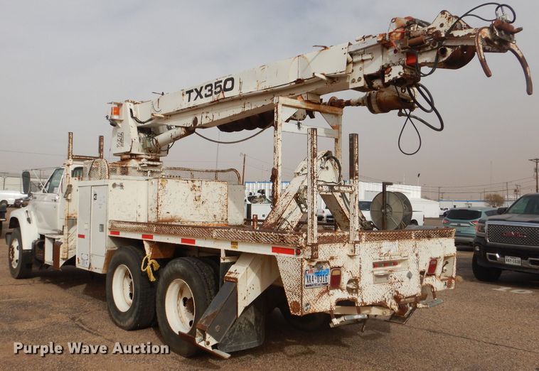 image for item DJ8897 1995 Ford FT900  digger derrick truck