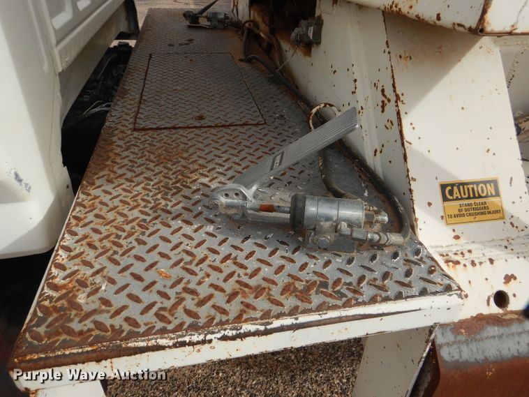 image for item DJ8897 1995 Ford FT900  digger derrick truck