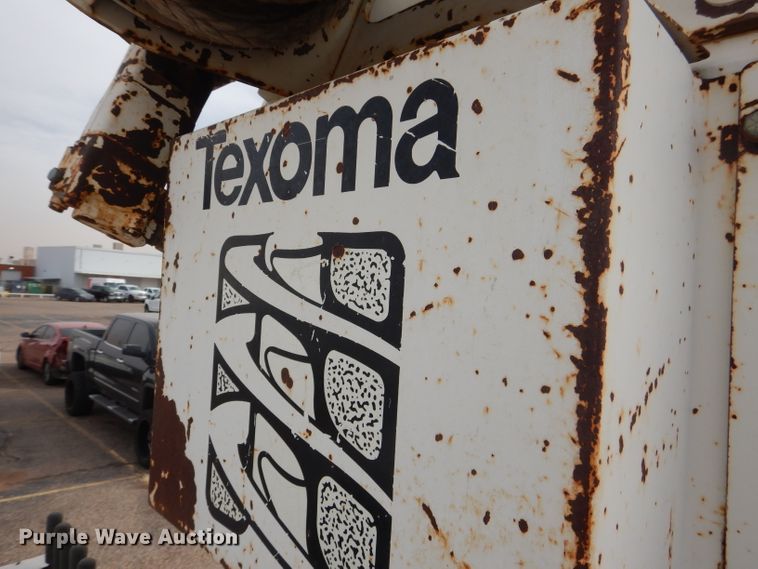 image for item DJ8897 1995 Ford FT900  digger derrick truck