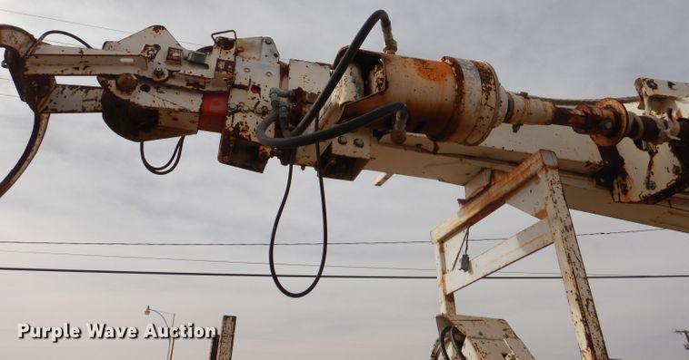 image for item DJ8897 1995 Ford FT900  digger derrick truck