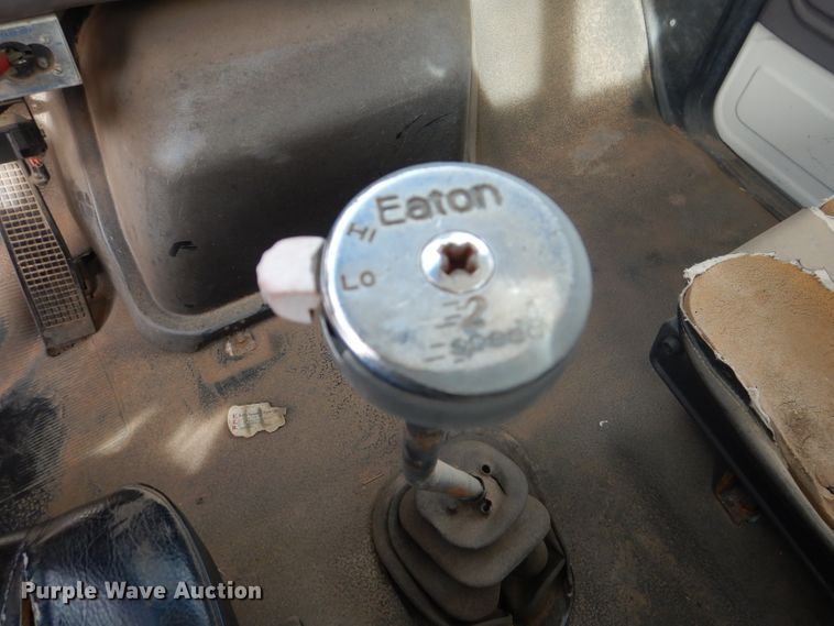 image for item DJ8897 1995 Ford FT900  digger derrick truck