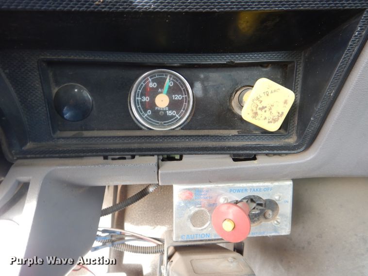 image for item DJ8897 1995 Ford FT900  digger derrick truck