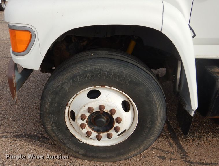 image for item DJ8897 1995 Ford FT900  digger derrick truck