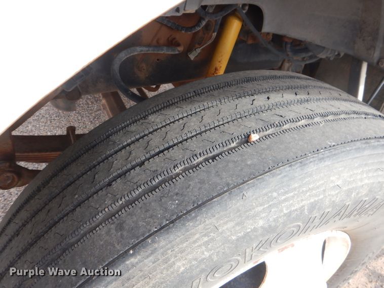 image for item DJ8897 1995 Ford FT900  digger derrick truck