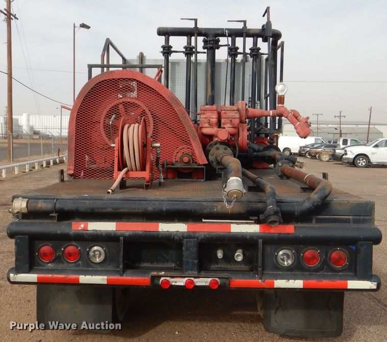 image for item DJ8898 2001 Peterbilt 362  oilfield truck