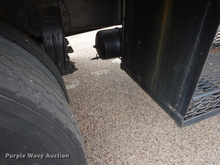 image for item DJ8898 2001 Peterbilt 362  oilfield truck