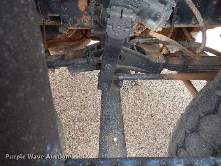 image for item DJ8898 2001 Peterbilt 362  oilfield truck