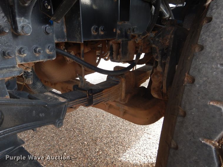 image for item DJ8898 2001 Peterbilt 362  oilfield truck