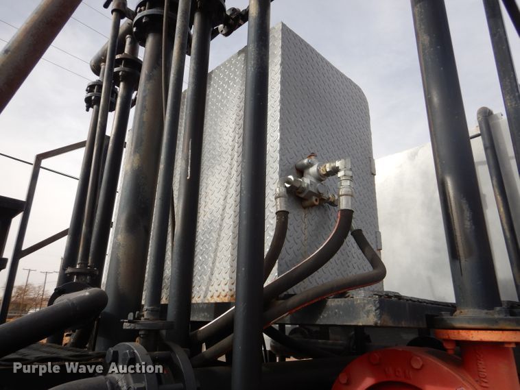 image for item DJ8898 2001 Peterbilt 362  oilfield truck