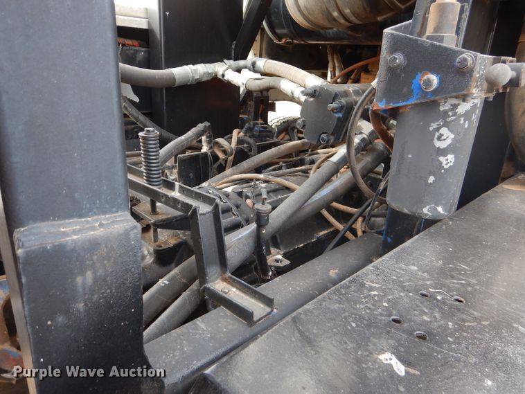 image for item DJ8898 2001 Peterbilt 362  oilfield truck