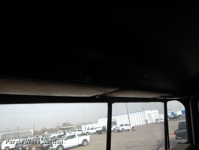 image for item DJ8898 2001 Peterbilt 362  oilfield truck