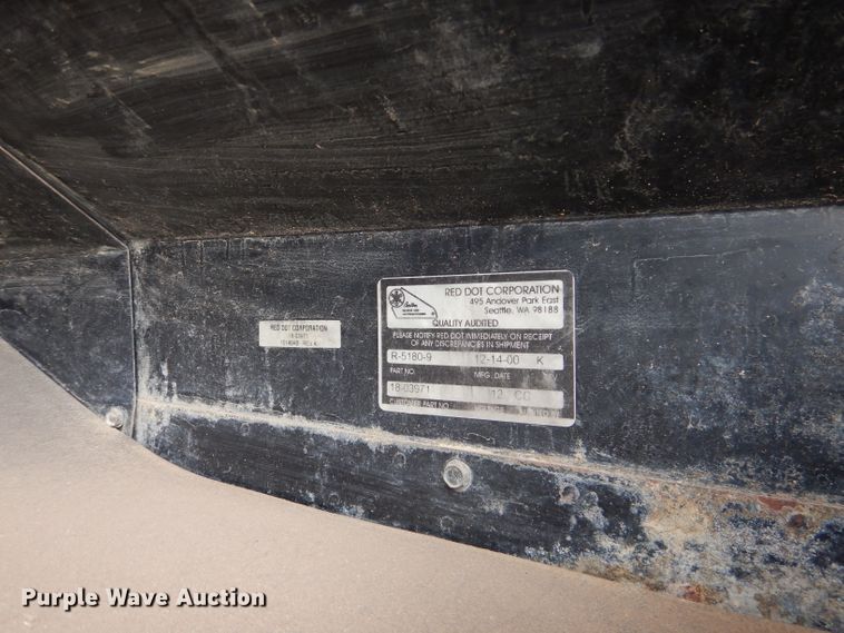 image for item DJ8898 2001 Peterbilt 362  oilfield truck