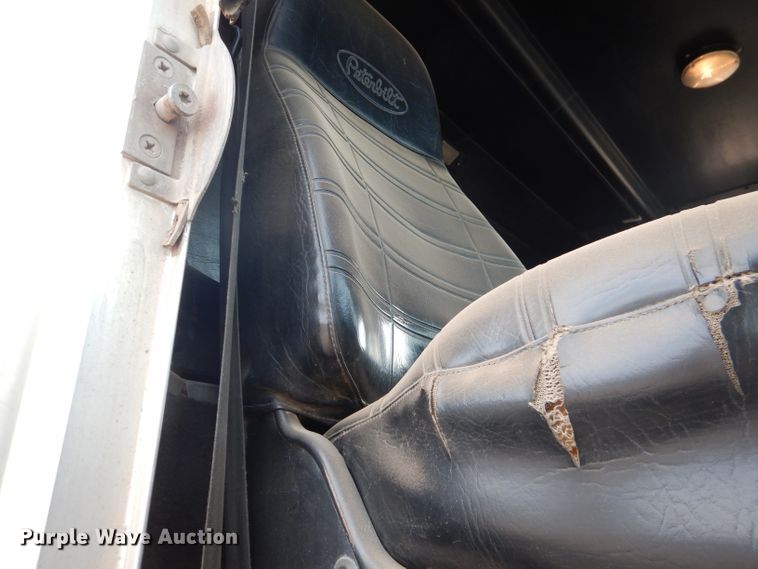 image for item DJ8898 2001 Peterbilt 362  oilfield truck